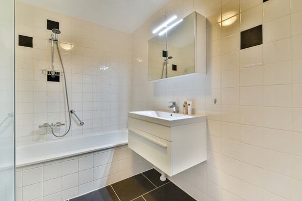 Medium property photo - Ladogameerhof 113, 1060 RE Amsterdam